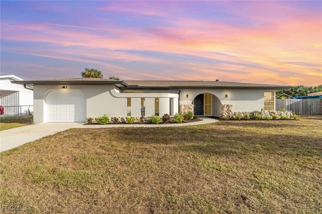 1247 Price CIR NW, Port Charlotte, FL 33948