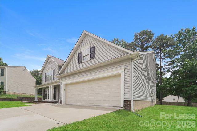 2045 Mallard Pine Court, Charlotte, NC 28262