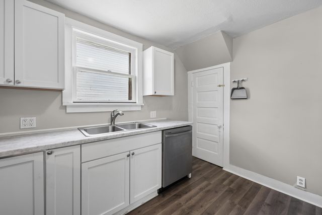 23 Pound Street, Newark, OH 43055