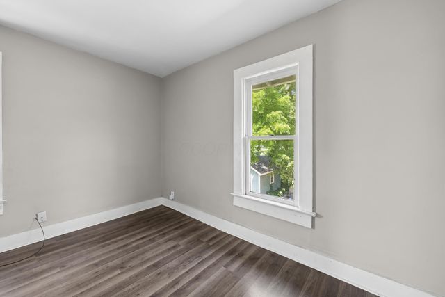 23 Pound Street, Newark, OH 43055