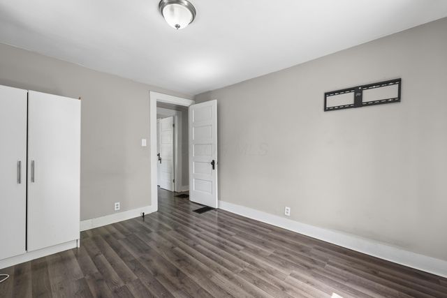23 Pound Street, Newark, OH 43055