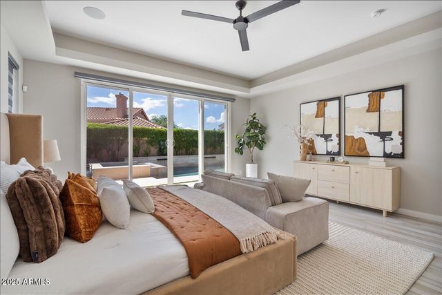 5543 E BERYL Avenue, Paradise Valley, AZ 85253