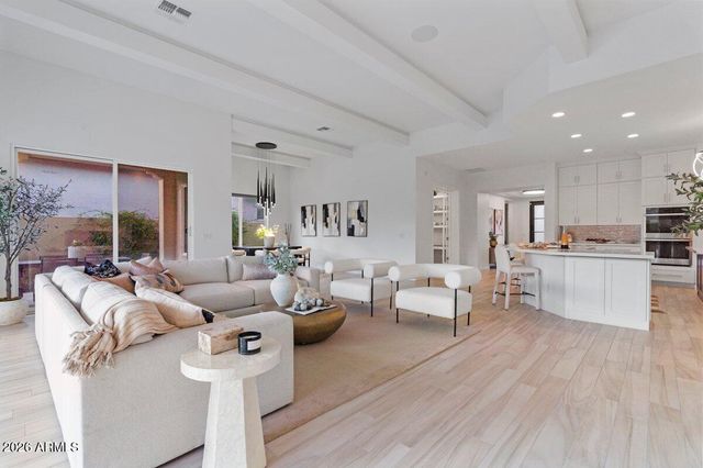 5543 E BERYL Avenue, Paradise Valley, AZ 85253