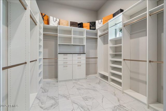 5543 E BERYL Avenue, Paradise Valley, AZ 85253