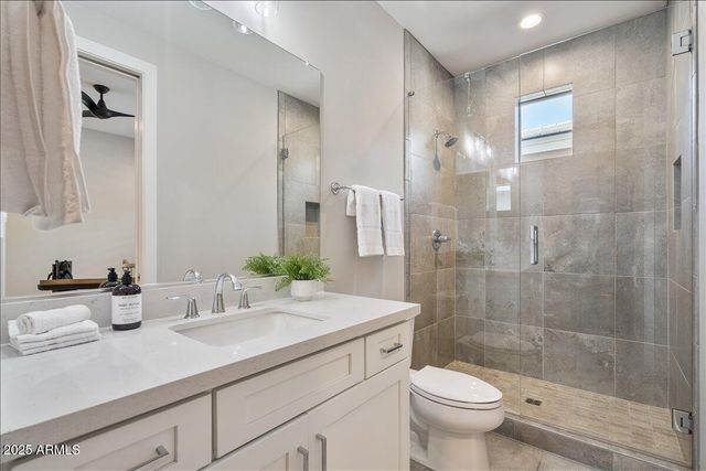 5543 E BERYL Avenue, Paradise Valley, AZ 85253