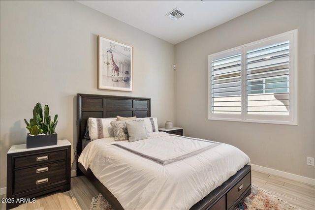 5543 E BERYL Avenue, Paradise Valley, AZ 85253