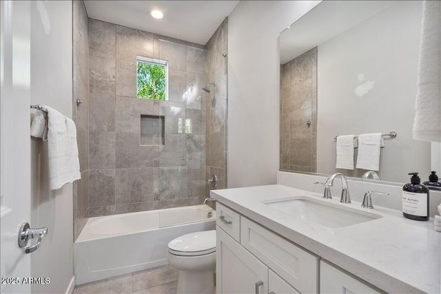 5543 E BERYL Avenue, Paradise Valley, AZ 85253