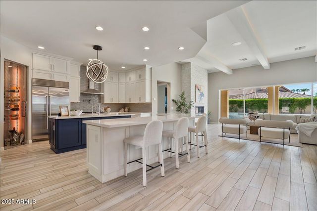 5543 E BERYL Avenue, Paradise Valley, AZ 85253