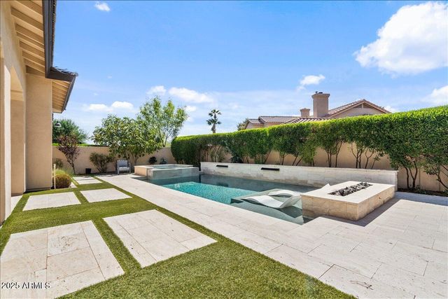 5543 E BERYL Avenue, Paradise Valley, AZ 85253