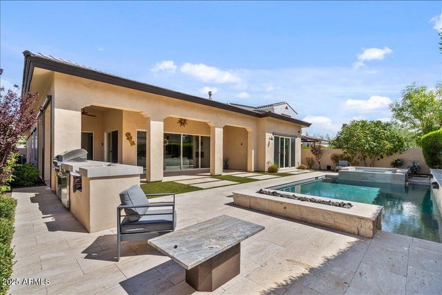 5543 E BERYL Avenue, Paradise Valley, AZ 85253