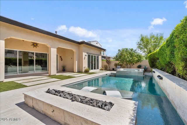 5543 E BERYL Avenue, Paradise Valley, AZ 85253