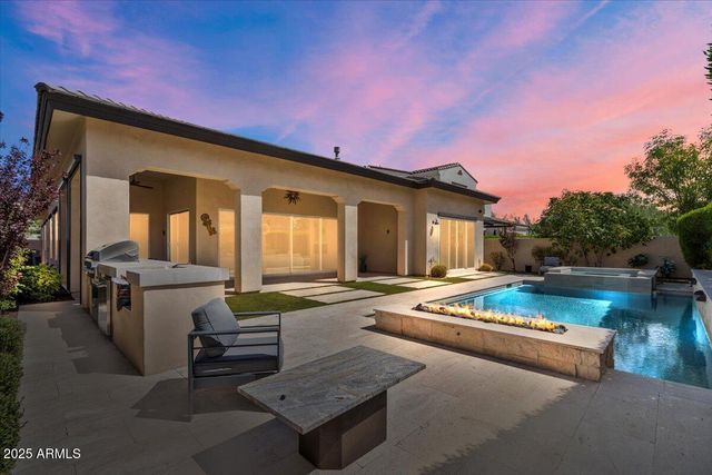 5543 E BERYL Avenue, Paradise Valley, AZ 85253