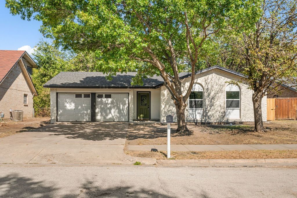 1505 Rambler Road, Arlington, TX 76014