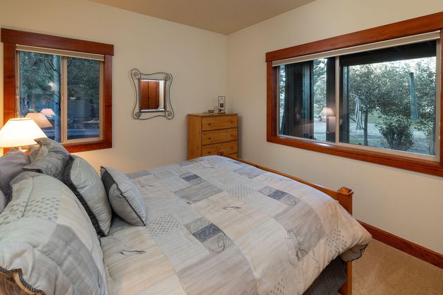 60786 Currant Way, Bend, OR 97702