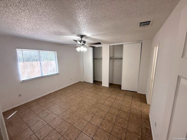 10040 Woodtrail, San Antonio, TX 78250