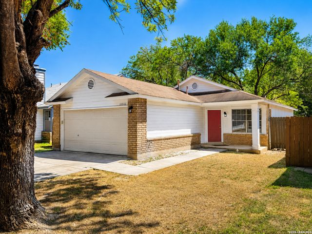 10040 Woodtrail, San Antonio, TX 78250
