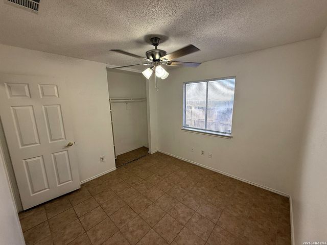 10040 Woodtrail, San Antonio, TX 78250