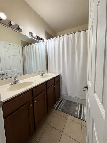 8620 NW 97th Ave 212, Doral, FL 33178