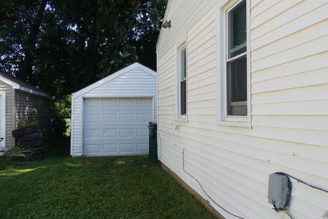 735 Vance Street, Lansing, MI 48906