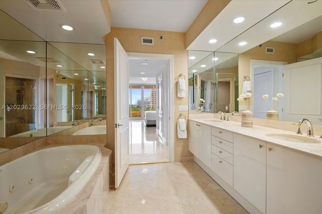 791 Crandon Blvd 704, Key Biscayne, FL 33149