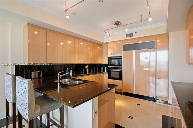 791 Crandon Blvd 704, Key Biscayne, FL 33149