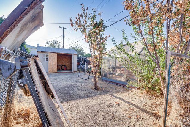 1232 wilson Avenue, Bakersfield, CA 93308
