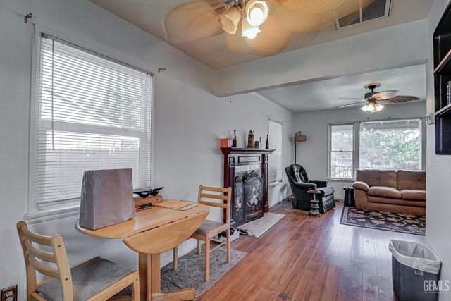 1232 wilson Avenue, Bakersfield, CA 93308
