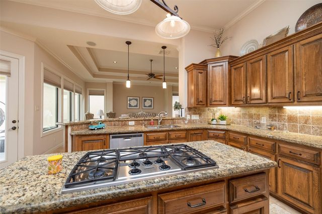 3023 Serena Vista Way, Houston, TX 77068