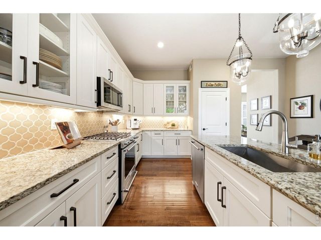 6015 Spindlebush Ln, Fort Collins, CO 80528