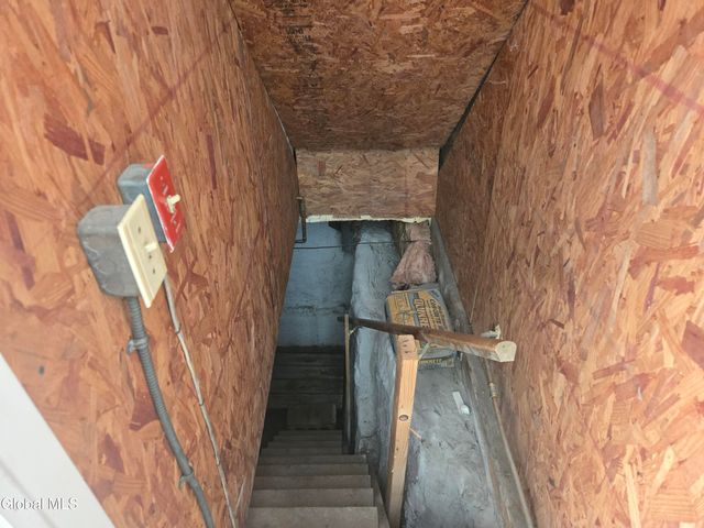 1 Brookdale Avenue, Whitehall, NY 12887