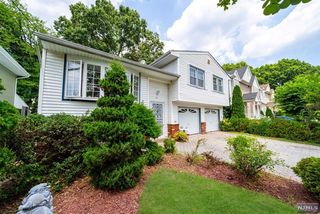 73 Bessida Street, Bloomfield, NJ 07003