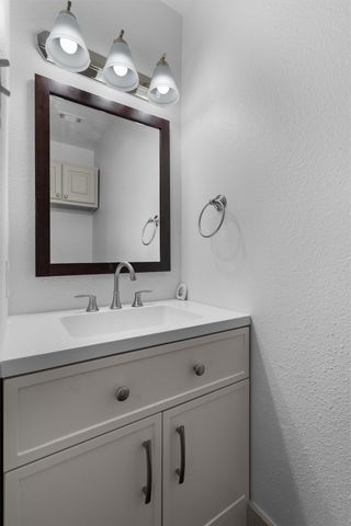 950 Whispering Hollow DR, Kyle, TX 78640