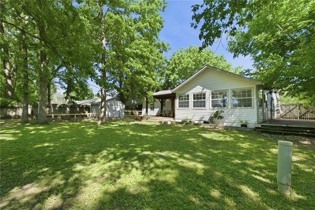 2503 Ravenswood, Fayetteville, AR 72704