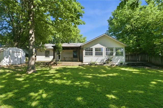 2503 Ravenswood, Fayetteville, AR 72704