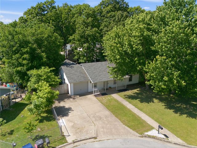 2503 Ravenswood, Fayetteville, AR 72704