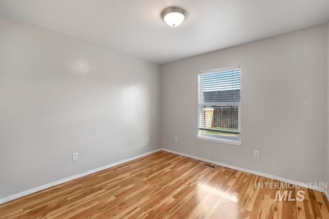 1393 Valencia St, Twin Falls, ID 83301