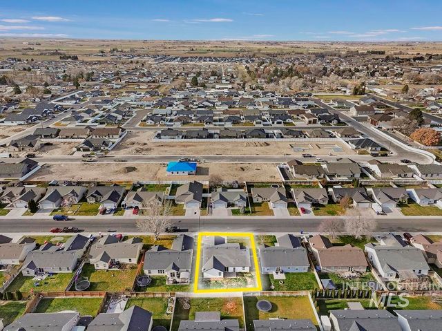 1393 Valencia St, Twin Falls, ID 83301