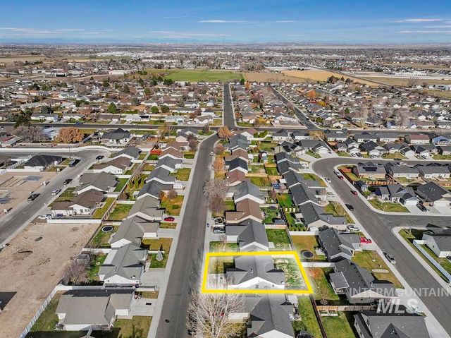 1393 Valencia St, Twin Falls, ID 83301