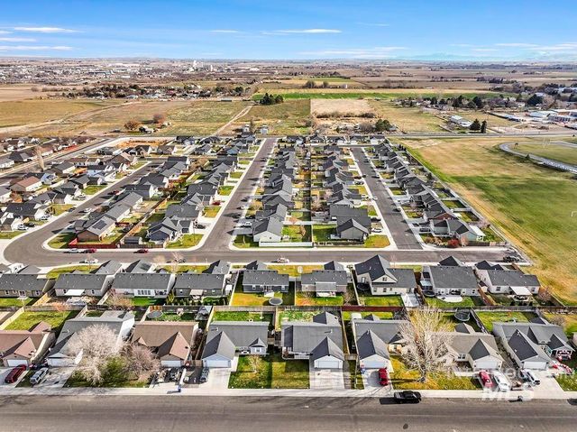 1393 Valencia St, Twin Falls, ID 83301