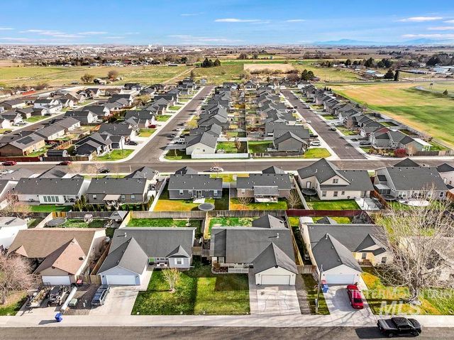 1393 Valencia St, Twin Falls, ID 83301