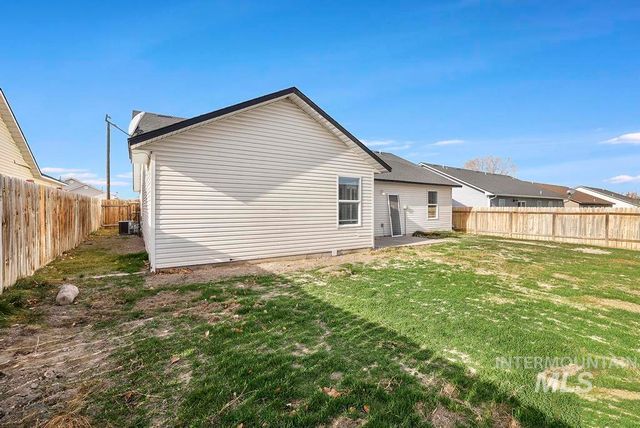 1393 Valencia St, Twin Falls, ID 83301