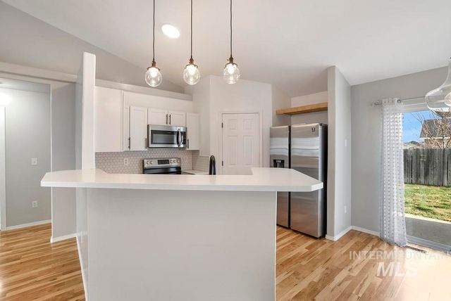 1393 Valencia St, Twin Falls, ID 83301