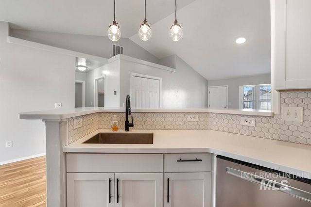 1393 Valencia St, Twin Falls, ID 83301