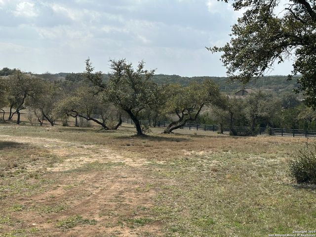 205 Hidden Hills Cove, Spicewood, TX 78669