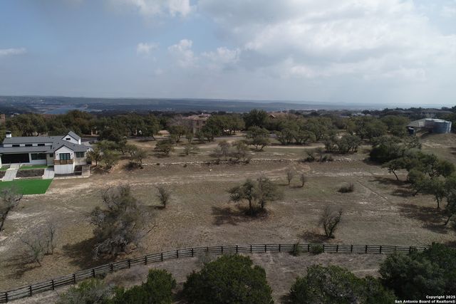 205 Hidden Hills Cove, Spicewood, TX 78669