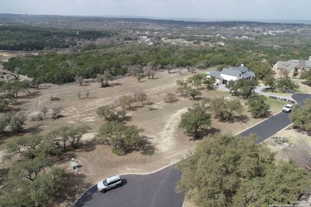 205 Hidden Hills Cove, Spicewood, TX 78669