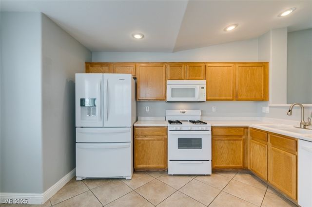 2127 Mountain Rock Court, North Las Vegas, NV 89031