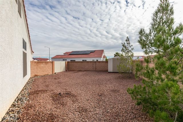 2127 Mountain Rock Court, North Las Vegas, NV 89031