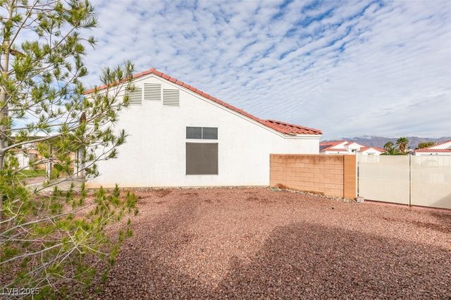 2127 Mountain Rock Court, North Las Vegas, NV 89031