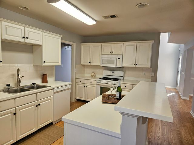 2216 Burns Court, Lexington, KY 40513